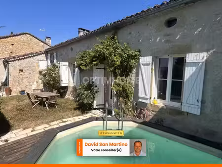 charmante maison en pierre  jardin  piscine