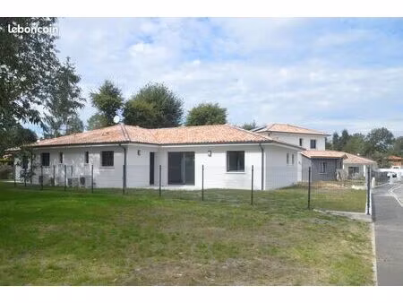 villa mitoyenne récente 80 m² – plain‑pied – garage – jardin