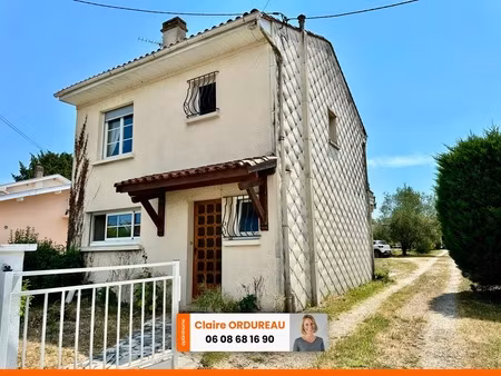 maison des années 50 à rénover – 86 m² habitables – grand terrain arboré – secteur hourcad