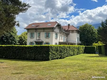 loft atypique meublé à claix
