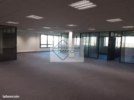 bureaux 2 090 m²