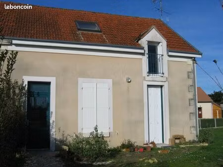 studio 1 pièce 68 m²