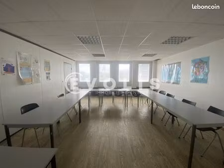 bureaux 425 m²