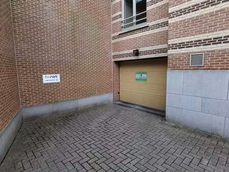 parking avenue de calabre