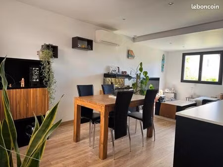 maison de village 55m2 et terrasse