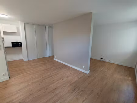 noisy le grand - appartement 2 pièces - 36m2 - box - loggia