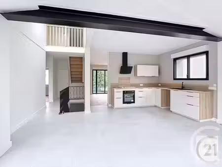 maison à louer - 6 pièces - 141 93 m2 - carquefou - 44 - pays-de-loire