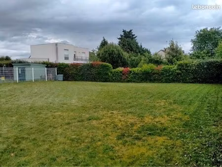 terrain 547m2  joué les tours  viabilisé