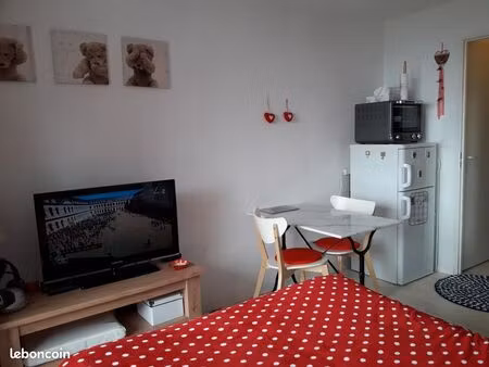 chamrousse roche beranger  studio cabine 4pers renové situé au pied télécabine bachat boul