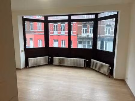 appartement 2 ch à louer à charleroi  avenue des alliés