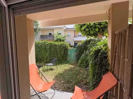 t2 très bon état talence - jardin - piscine