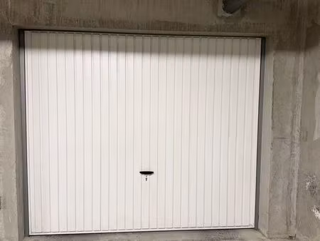 garage fermé à vendre – tullins ◊