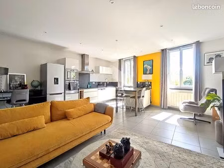 appartement 3 pièces 74 m²