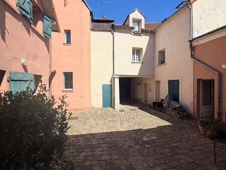 à vendre – charmant t2 de 42 80 m² dans un ancien corps de ferme