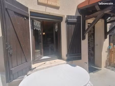 belle maison en pierre