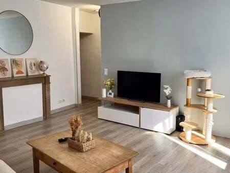 dole centre ville - appartement 87m2 - 760 euros