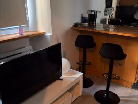location t2 30m² figeac centre