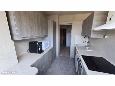 bel appartement t3 traversant de 65 m² avec vue (résidence percevalière)