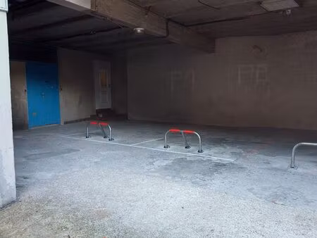 garage clos et fermé proximité centre ville de morlaix et à 5 mn de la gare