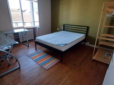chambre meublée