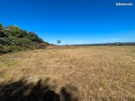 terrain viabilisé 1330m2