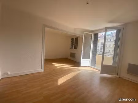 grenoble appartement t3  rue de chamrousse