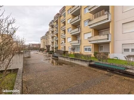 appartement 3 pièces 69 m²