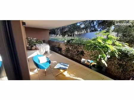 t3 très récent avec terrasse sur parc arboré  à castries village très recherché