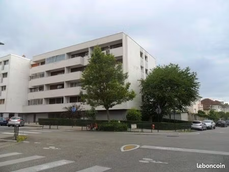 studio 1 pièce 34 m²