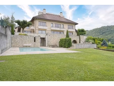 château à vendre à saint-genix-sur-guiers