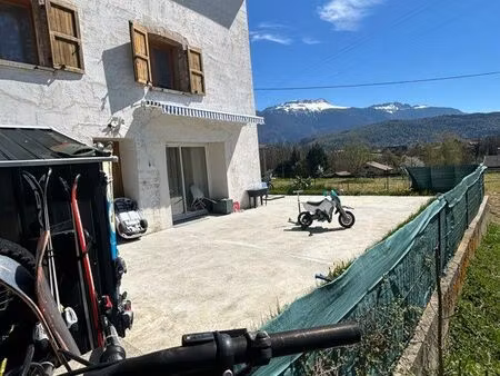 maison mitoyenne secteur calme avec vue