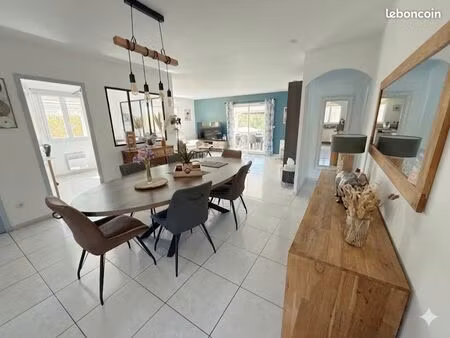 maison plein pied t4 avec piscine 117 m2