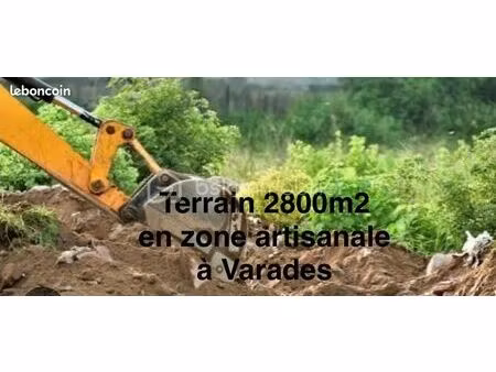 terrain 2 800 m² loireauxence