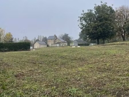 terrain 420 m² lezigne