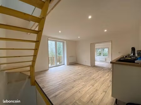 maison 2 chambre avec balcon situé au calme