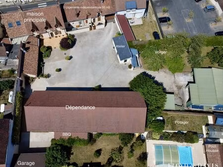 maison 8 pièces 260 m²