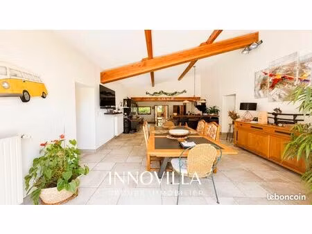 maison 7 pièces 203 m²