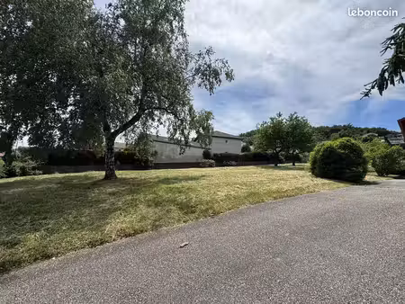 terrain 372 m² saint-priest-en-jarez