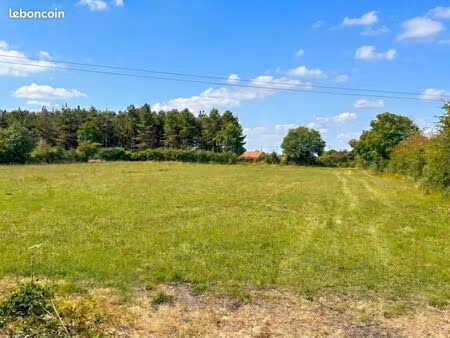terrain agricole de près de 1 hectare