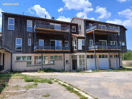 plateau 127m² rez-de-jardin st genest malifaux