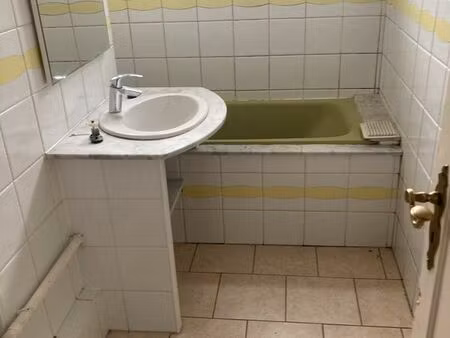 à vendre : appartement environ 70m²