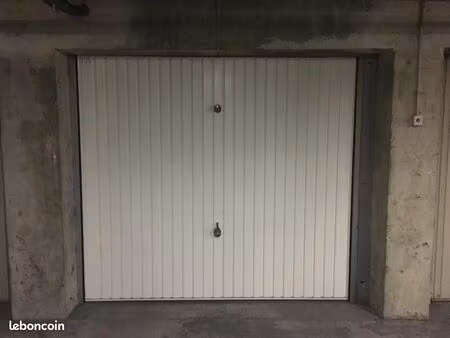 garage/box 24 m² orleans