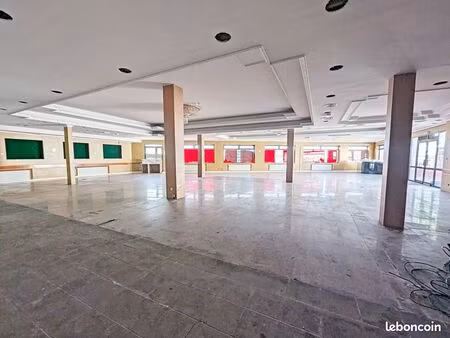 local commercial 680 m² amilly