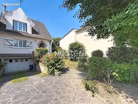 maison 6 pièces 150 m²