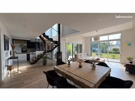 maison 7 pièces 175 m²