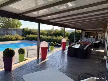 propriété 9 pièces 250 m²