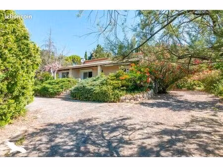 villa 5 pièces 139 m²