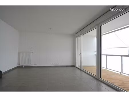 appartement 3 pièces 64 m²