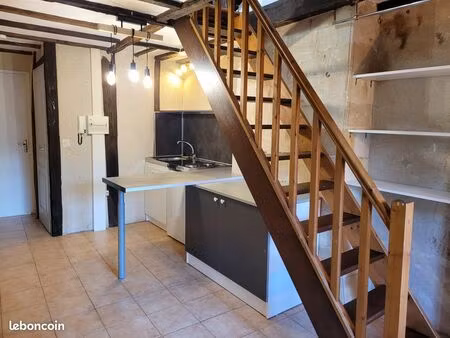tanneurs petit t2 en duplex tours halles monstre