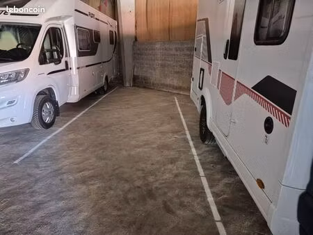 emplacement camping car  caravane
